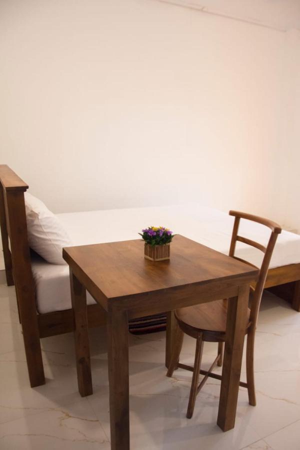Sanmi Airport Resort 카투나야크 외부 사진