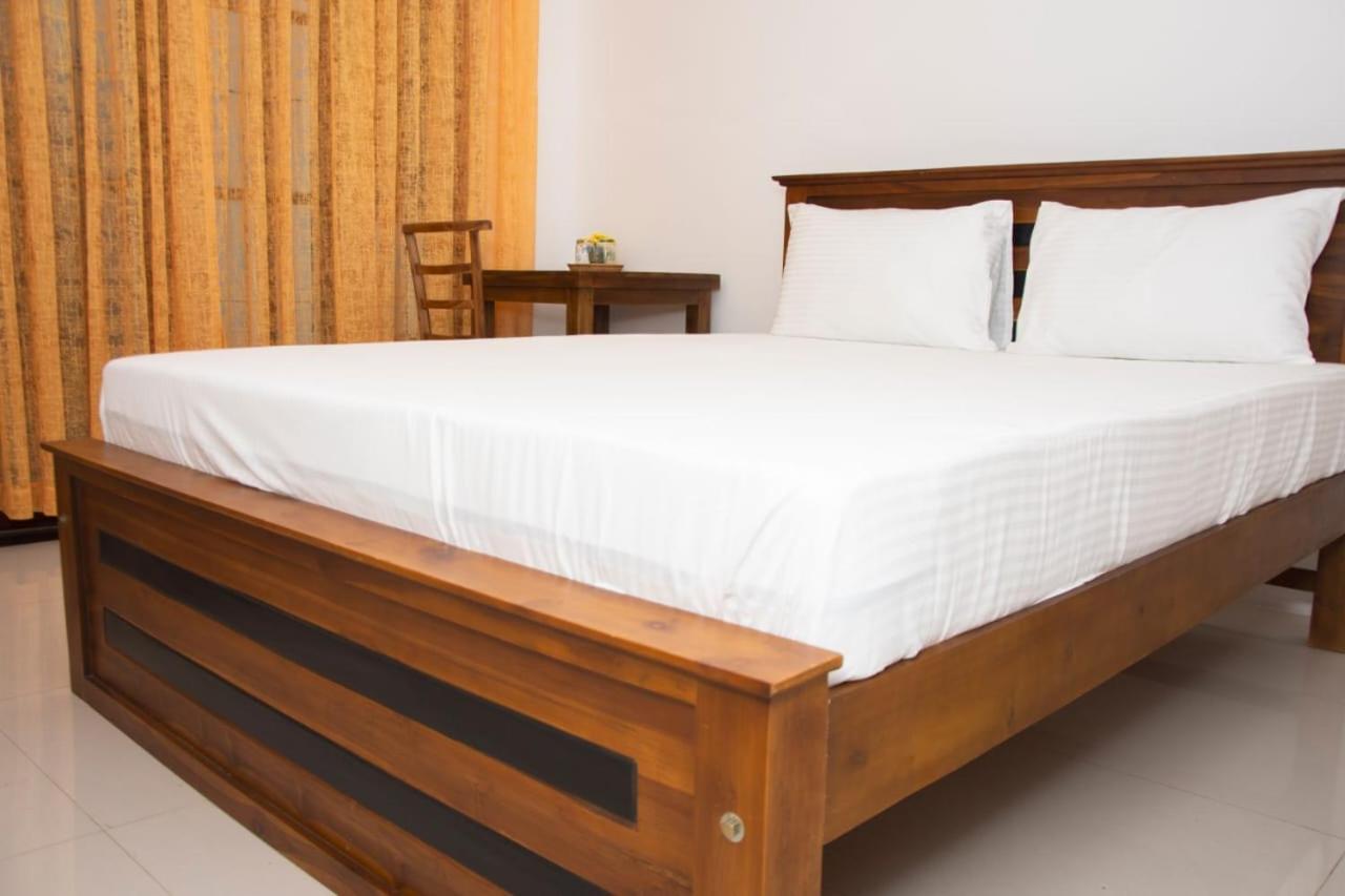 Sanmi Airport Resort 카투나야크 외부 사진