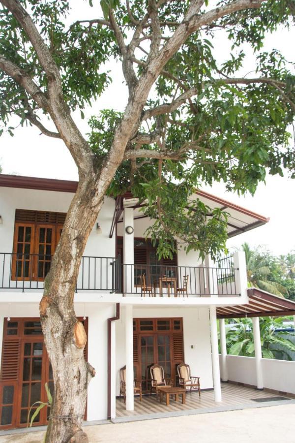 Sanmi Airport Resort 카투나야크 외부 사진